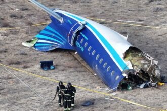 Vladimir Putin apologises to Azerbaijani leader for ‘tragic incident’ involving crashed Azerbaijani plane