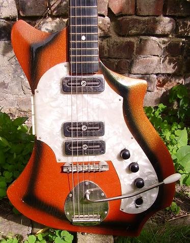 Guitars of the USSR and the Jolana Special in Azerbaijani Music