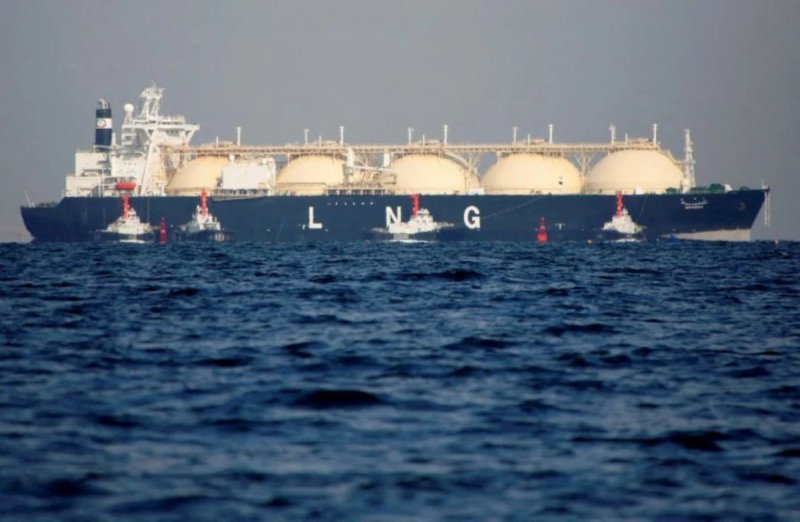 How Russia is pushing sanctioned LNG to Asian buyers with deep discounts