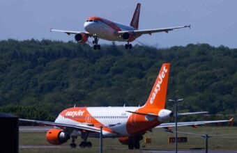 EasyJet reaches outline agreement on £5.5bn takeover by Castlelake