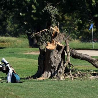 Trump to begin transforming historic golf course despite court order